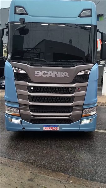 Servicos envelopamento e peliculas 5.00 00 10 26.Quadro004 337 x 600