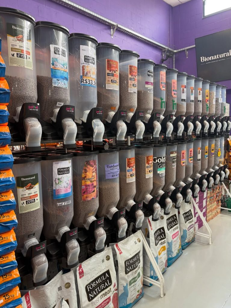 TUDO QUE SEU PET PRECISA LUGAR ➕ COMPLETO DO EDEN 🐶🐱@petnetsuperloja 📍 Av. Independencia 55 2 768x1024